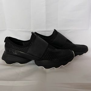 Sorel Kinetics All Black size women 11 used like new.